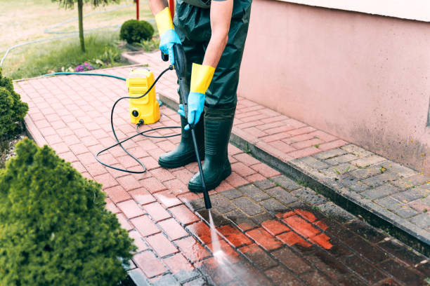 Best Garage Pressure Washing  in Chico, WA