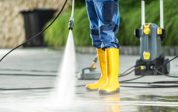Best Deck Cleaning Services  in Chico, WA
